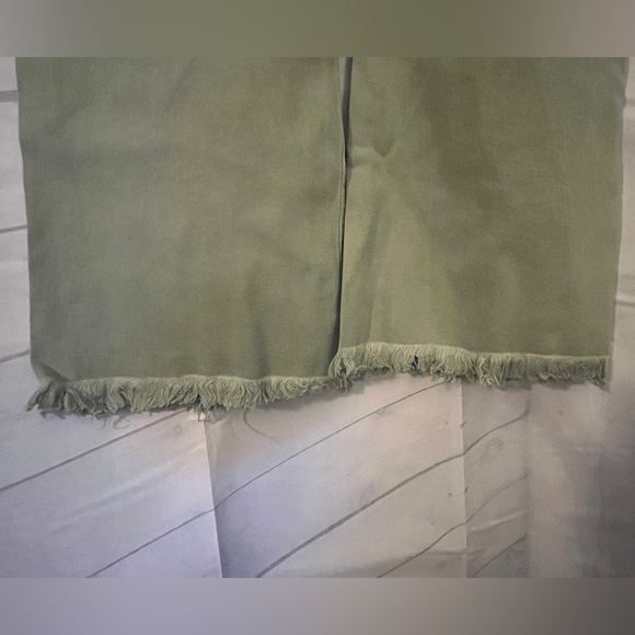 NWT Jeans. Risen Los Angeles. - Picture 3 of 9